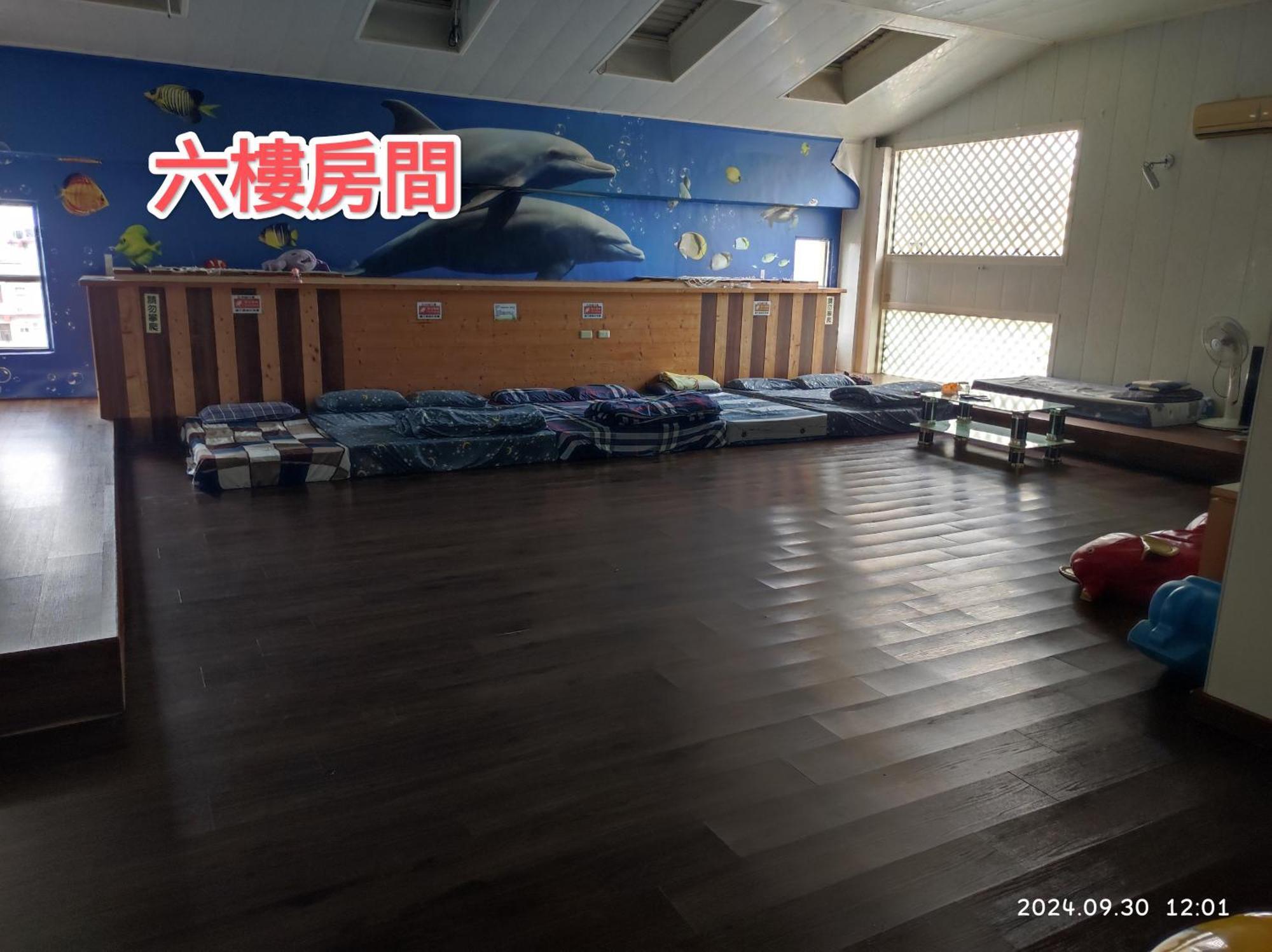 Dolphin Castle Bed & Breakfast Donggang Room photo